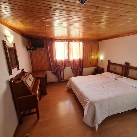 Hostel Il Pirata Cavareno Luaran gambar