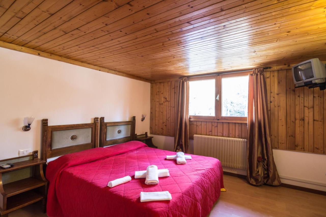 Hostel Il Pirata Cavareno Bilik gambar